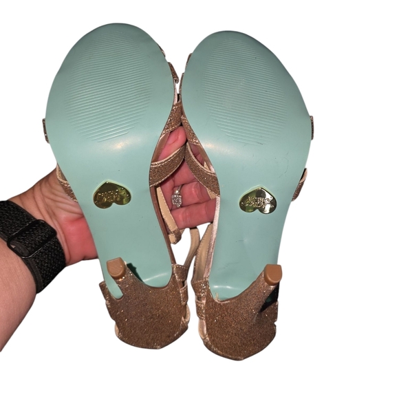 Betsy Johnson Something Blue Collection Champagne Heels Size 7 - Picture 6 of 9